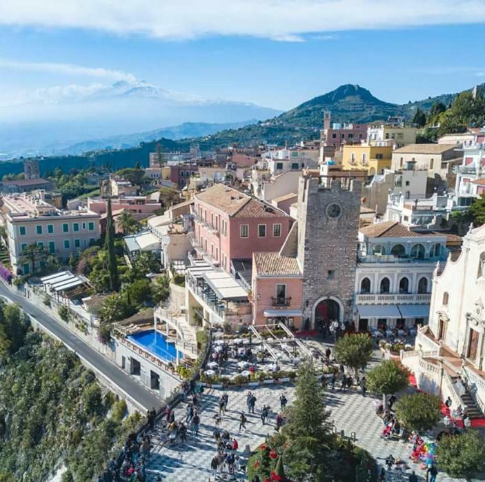 Апартаменты Taormina Castle And Sea View Экстерьер фото